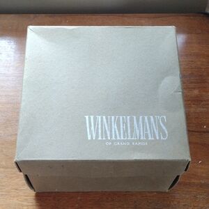 Winkelman's Branded Hat Box in Kraft Brown